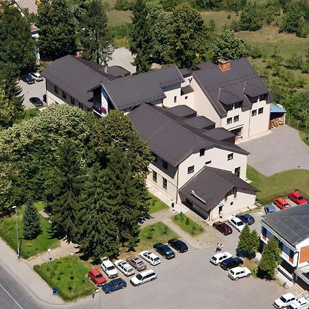 Hotel Komovi Andrijevica エクステリア 写真