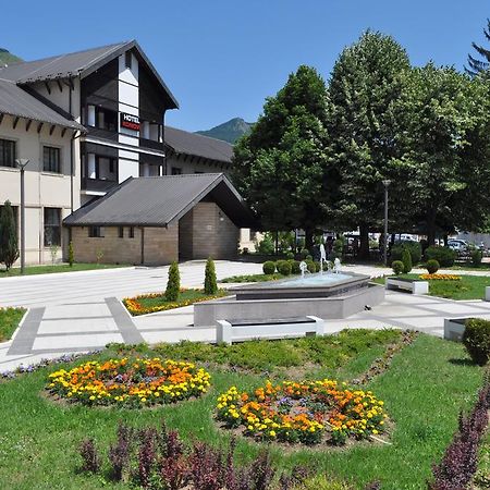 Hotel Komovi Andrijevica エクステリア 写真