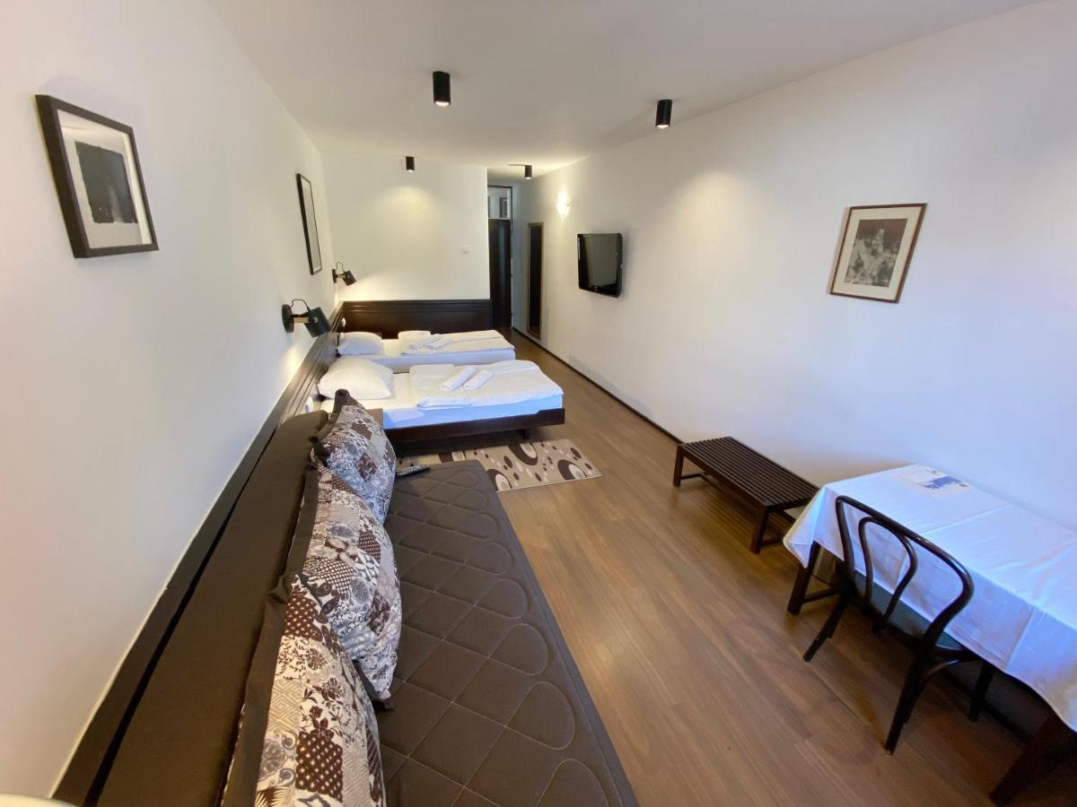 Hotel Komovi Andrijevica エクステリア 写真