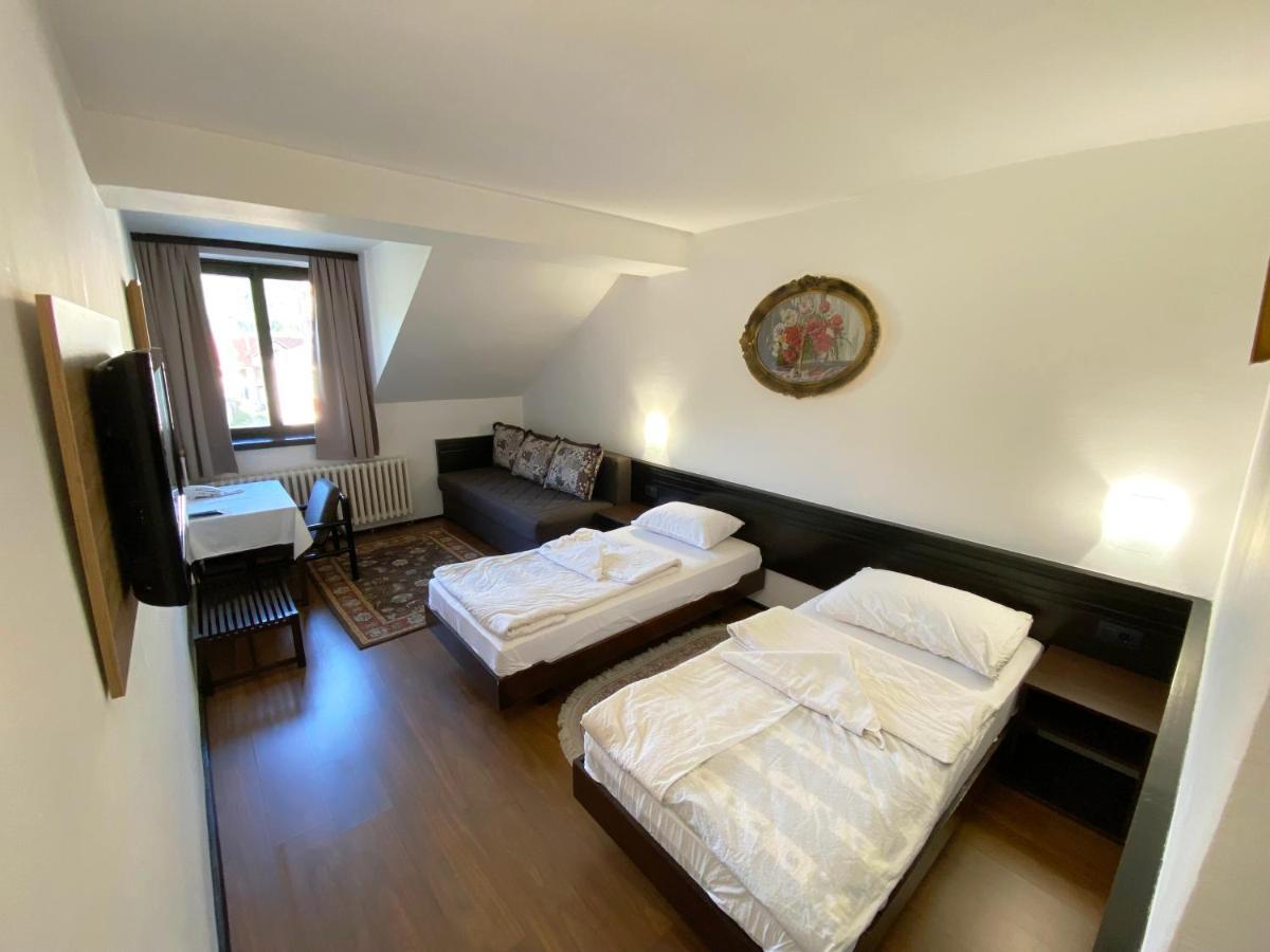 Hotel Komovi Andrijevica エクステリア 写真