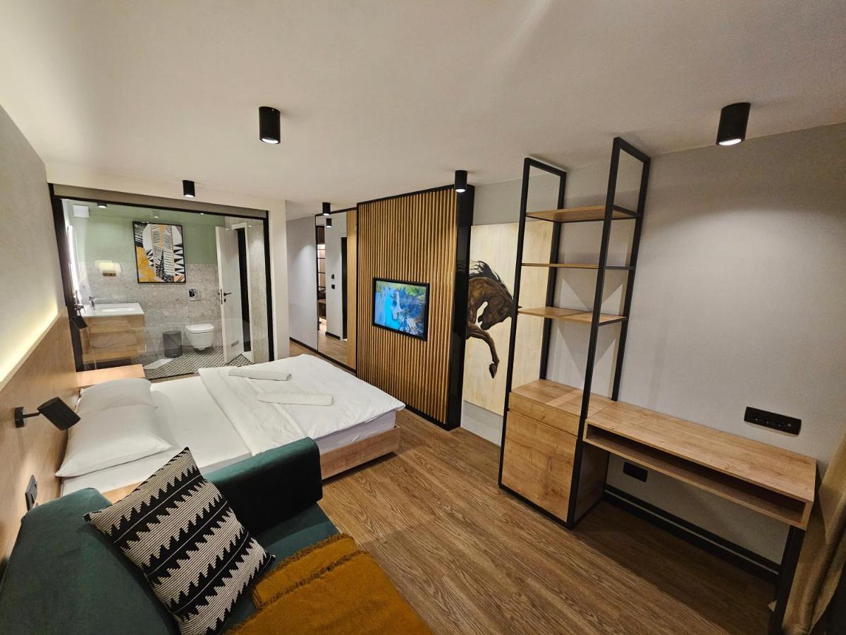 Hotel Komovi Andrijevica エクステリア 写真