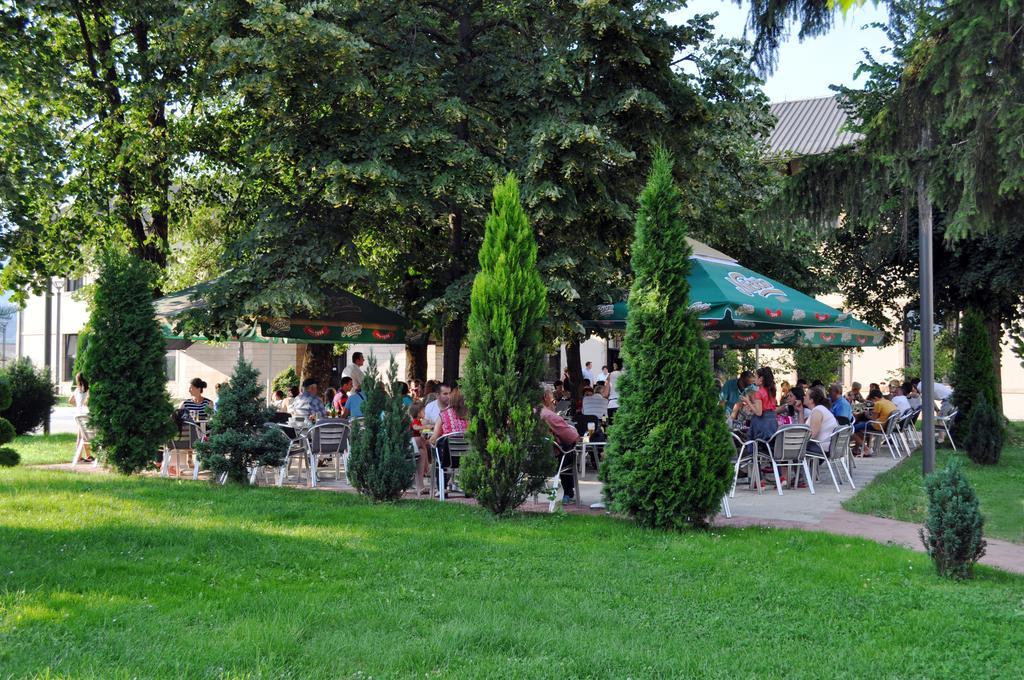 Hotel Komovi Andrijevica エクステリア 写真