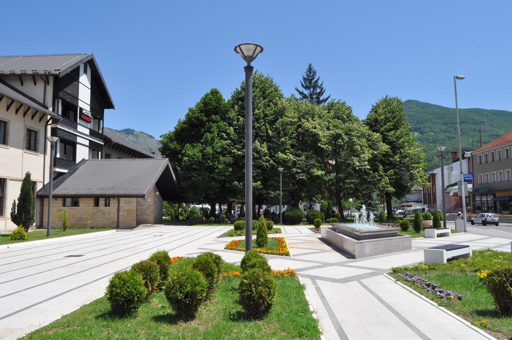 Hotel Komovi Andrijevica エクステリア 写真