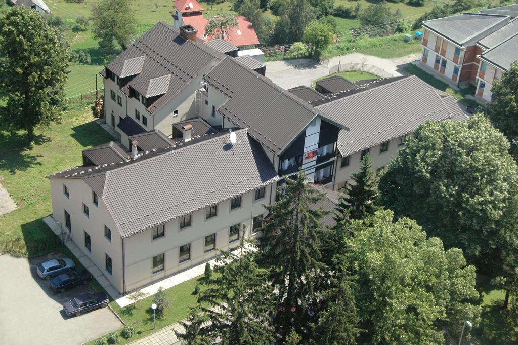 Hotel Komovi Andrijevica エクステリア 写真