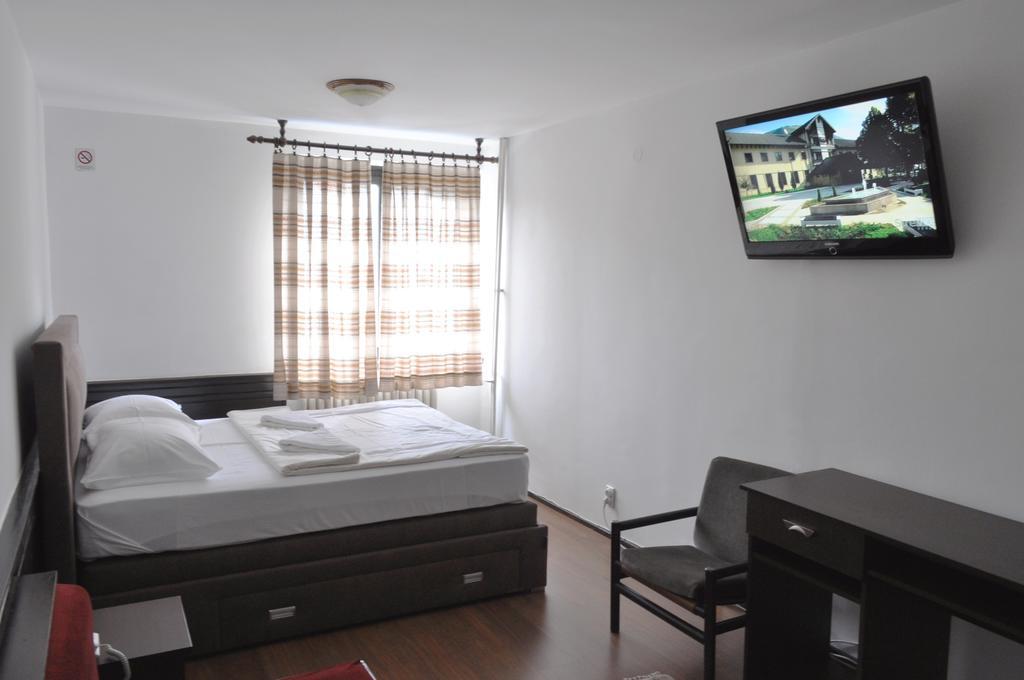 Hotel Komovi Andrijevica エクステリア 写真