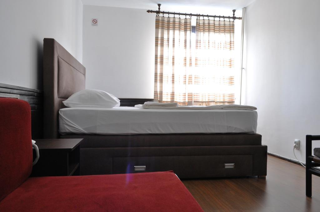 Hotel Komovi Andrijevica エクステリア 写真