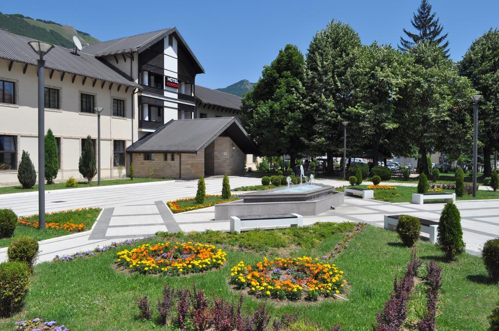 Hotel Komovi Andrijevica エクステリア 写真